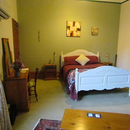 Ugbrooke Country Estate Hotel Lower Dashwood ภายนอก รูปภาพ