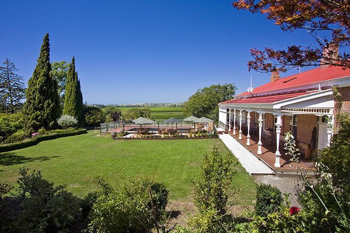 Ugbrooke Country Estate Hotel Lower Dashwood ภายนอก รูปภาพ