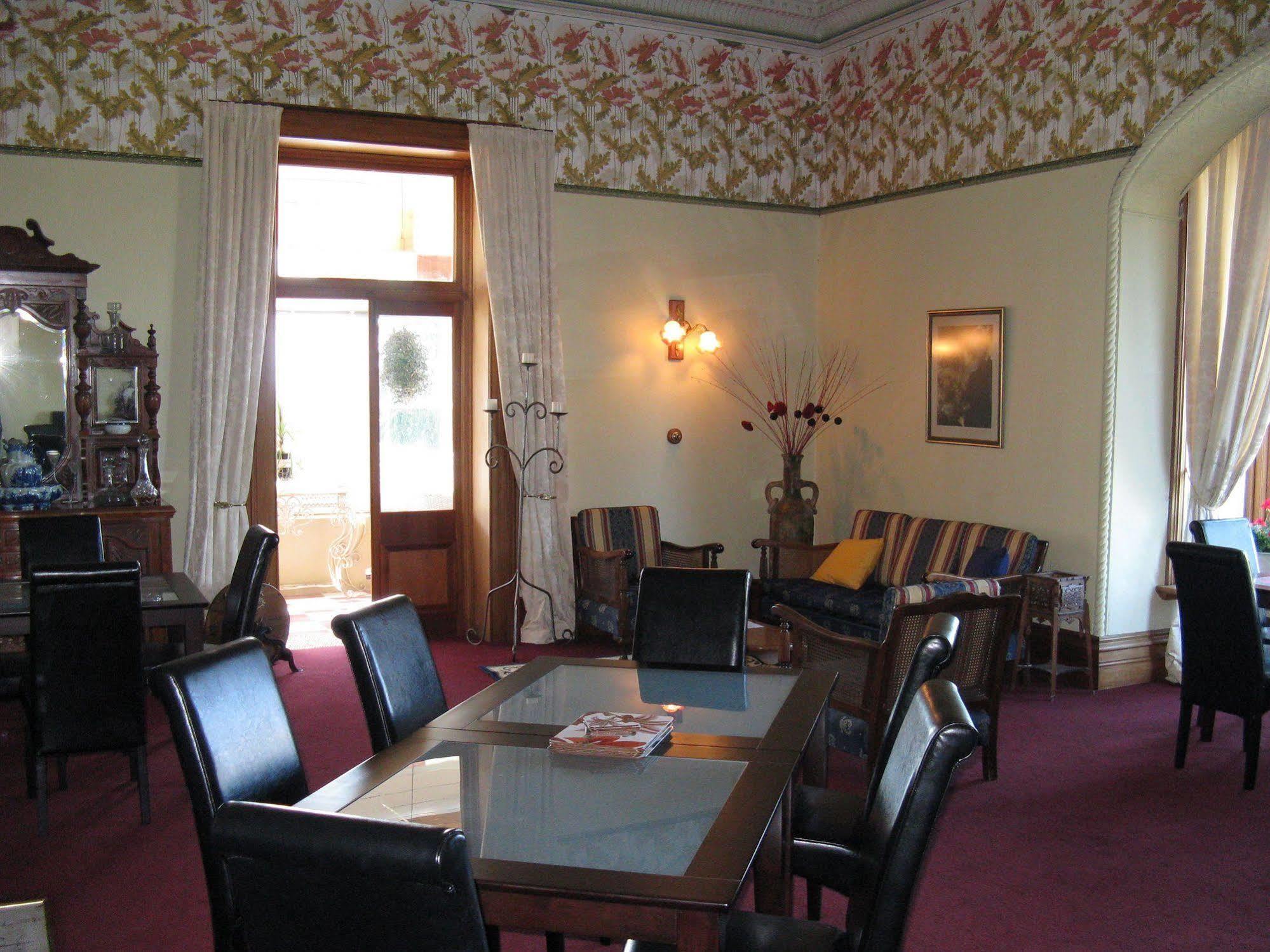 Ugbrooke Country Estate Hotel Lower Dashwood ภายนอก รูปภาพ
